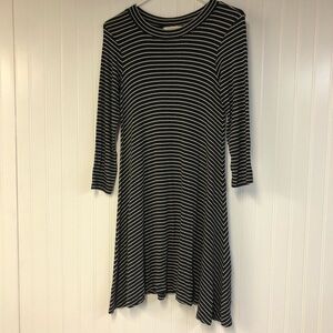 American Eagle Soft & Sexy Black and White Striped Dress Small Long Sleeve